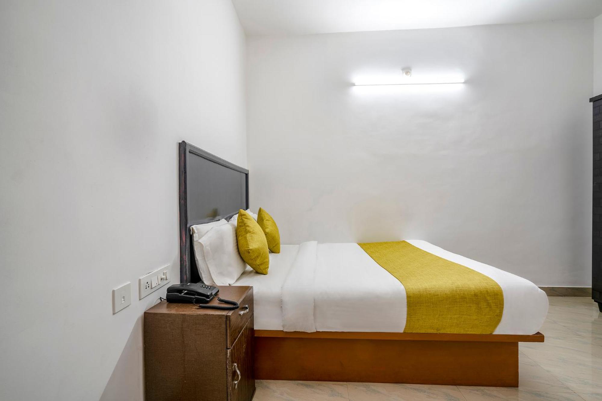Fabhotel Abrigo Residency Anaviratty Eksteriør bilde